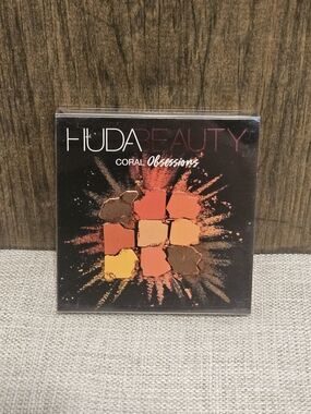 NEW/AUTHENTIC! Huda Beauty Coral Obsessions eyeshadow palette